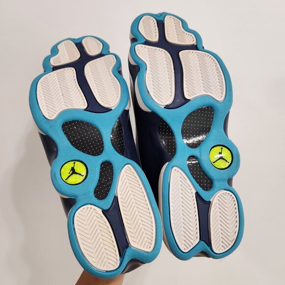 Air Jordan 13 Low Hornets - Picture 11 of 13